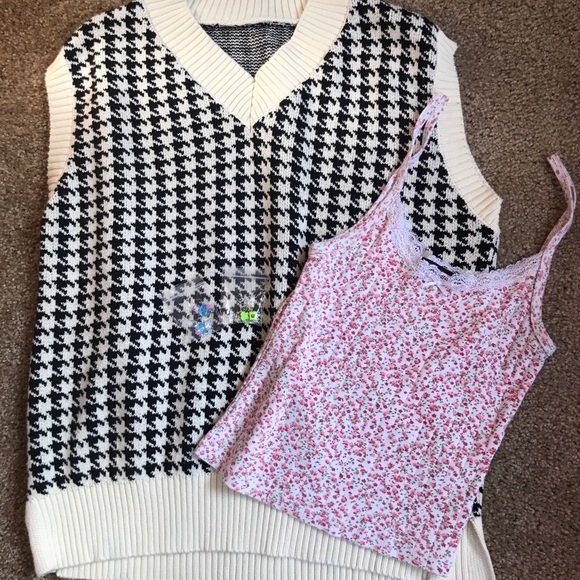 Brandy Melville Tops - Brandy Melville give away!!!